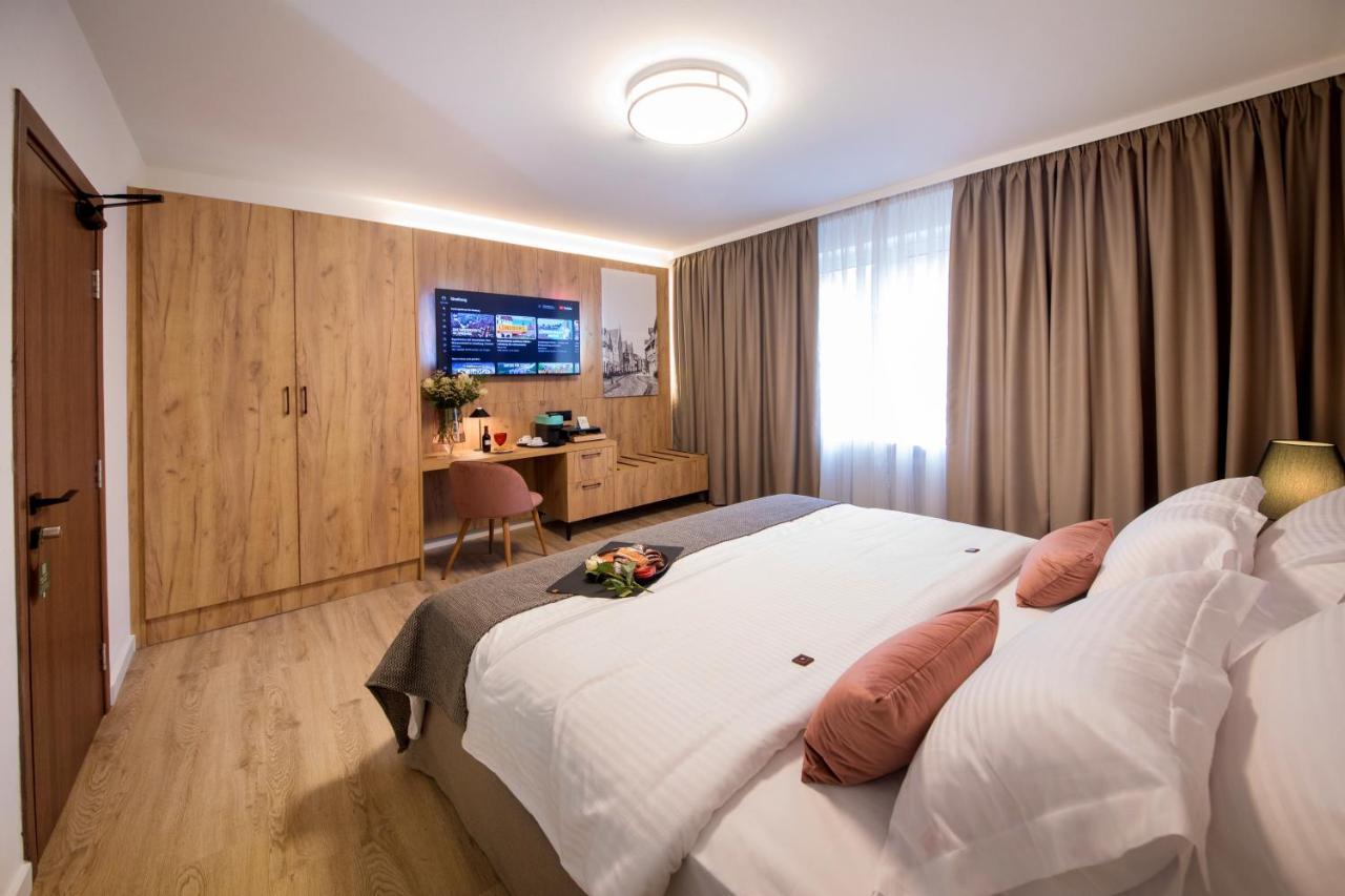 Gaestehaus Zum Roten Hahn نيبورغ المظهر الخارجي الصورة