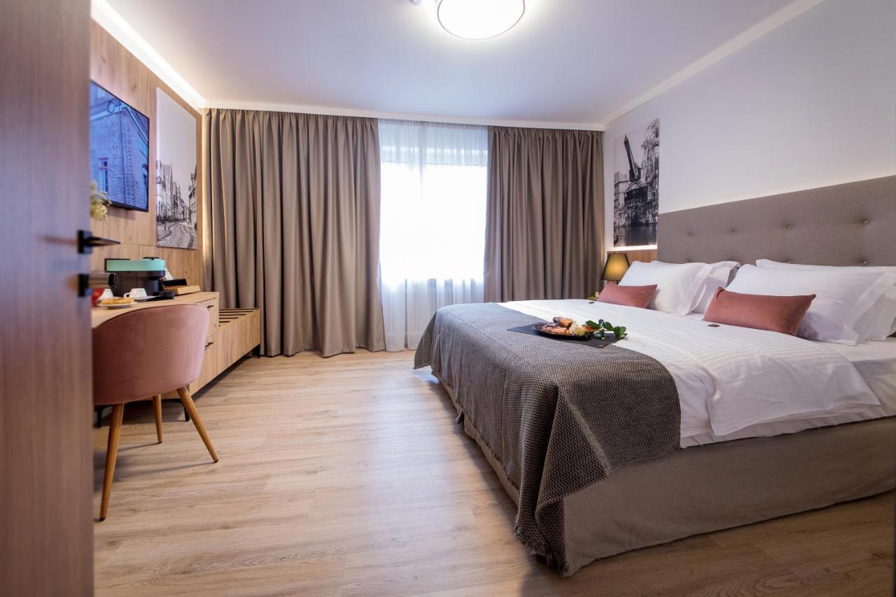 Gaestehaus Zum Roten Hahn نيبورغ المظهر الخارجي الصورة
