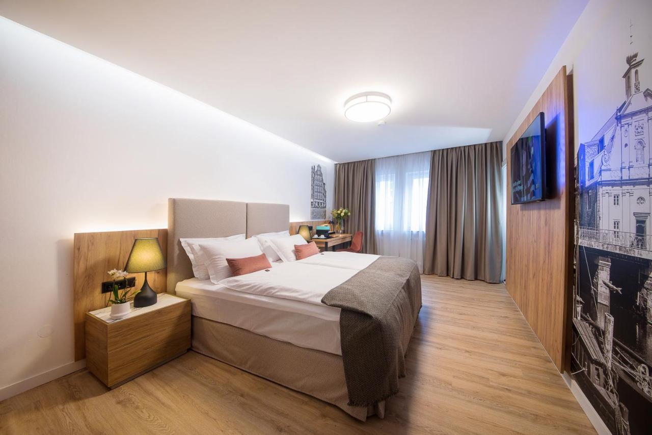 Gaestehaus Zum Roten Hahn نيبورغ المظهر الخارجي الصورة